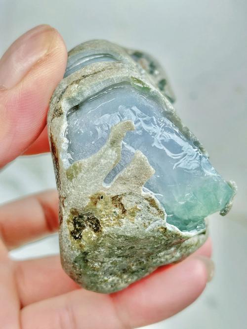 为什么只有缅甸有大量翡翠原石（缅甸为何有那么多翡翠矿石）_https://www.gysqd.com_新闻资讯_第1张
